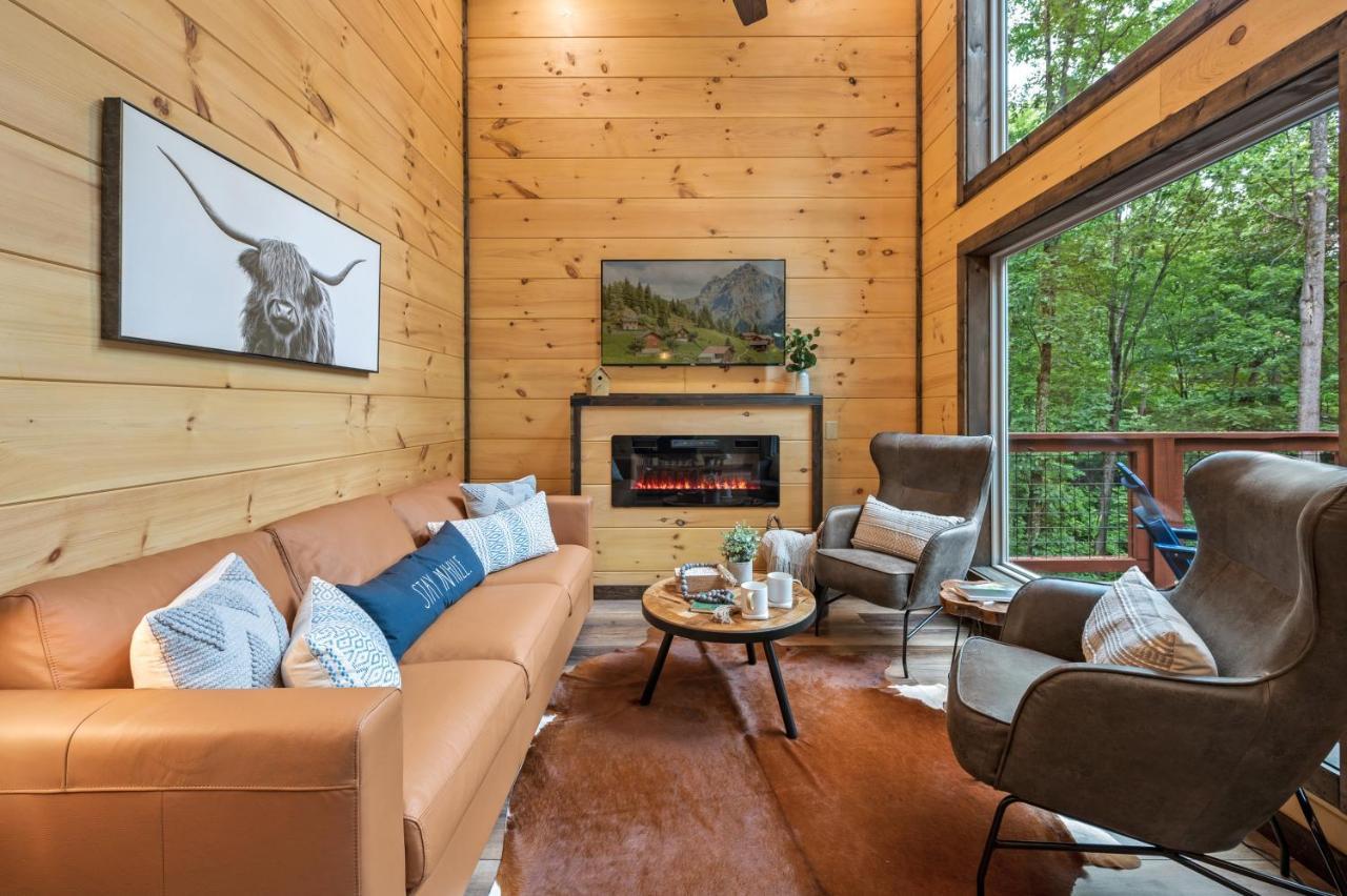 New Cozy Mountain Cabin Hot Tub Near Downtown Gatlinburg Exterior photo